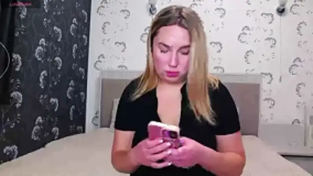 KisssAmmeli online show from November 14, 9:35 am