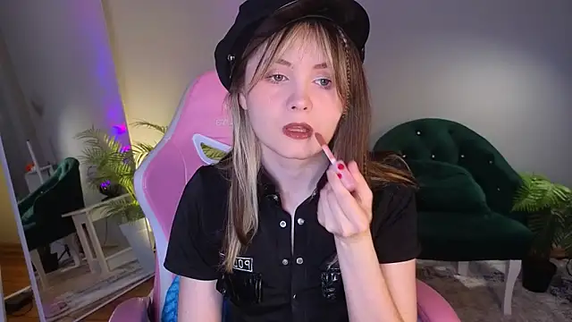 CiriRianonn online show from November 7, 4:17 am