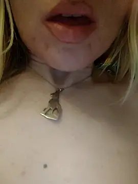 Linda 999 online show from December 22, 2:33 am