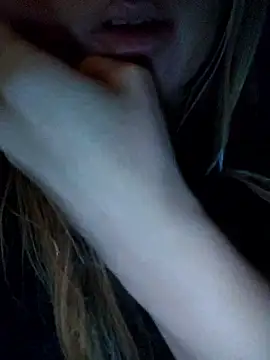 Linda 999 online show from January 8, 3:01 am