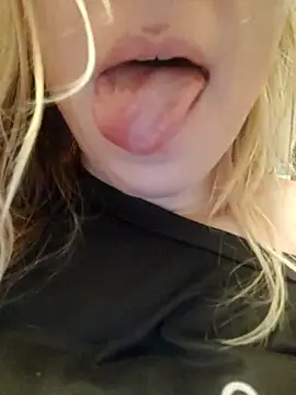 Linda 999 online show from October 21, 1:49 am