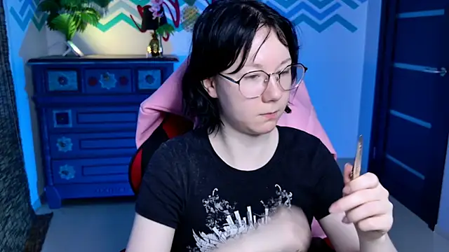 Snapshot of NancyMartinez chatting on October 25, 5:06 am NancyMartinez online show from October 25, 5:06 am