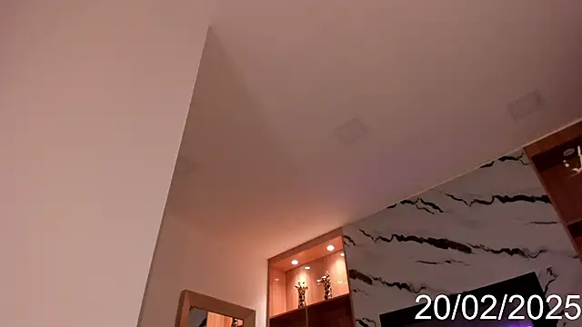 Isabel Escorcia online show from February 20, 8:28 am