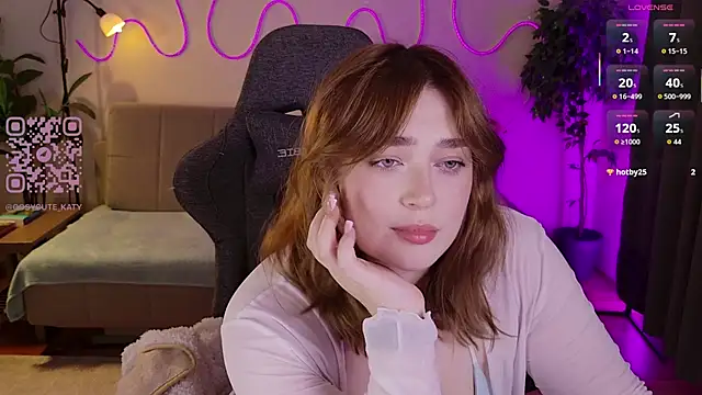 cosycute  online show from June 6, 7:08 pm