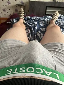 red red00 online show from January 12, 8:10 am