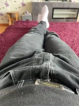 red red00 online show from February 23, 10:38 am