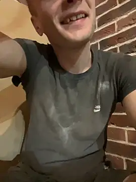 red red00 online show from November 6, 2:43 pm