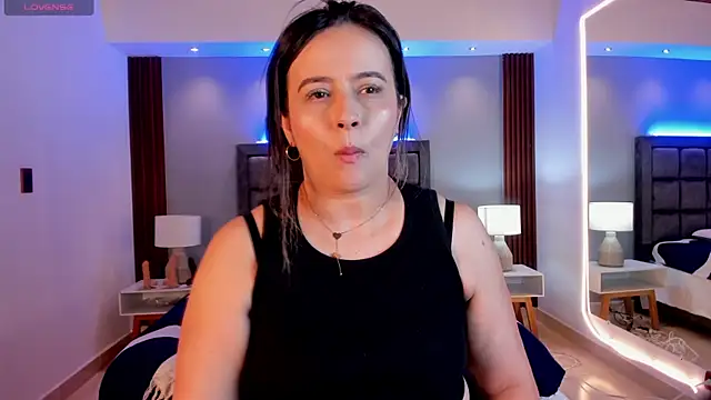 Snapshot of Susann_Ross chatting on September 14, 11:43 am Susann Ross online show from September 14, 11:43 am