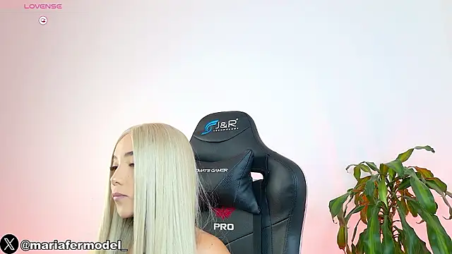 Mariafer05 online show from February 1, 2:04 pm