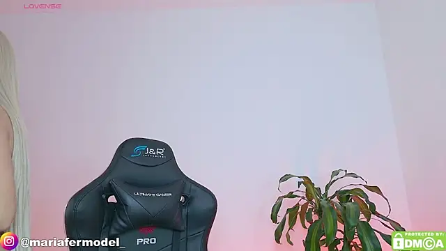 Mariafer05 online show from January 12, 1:40 pm