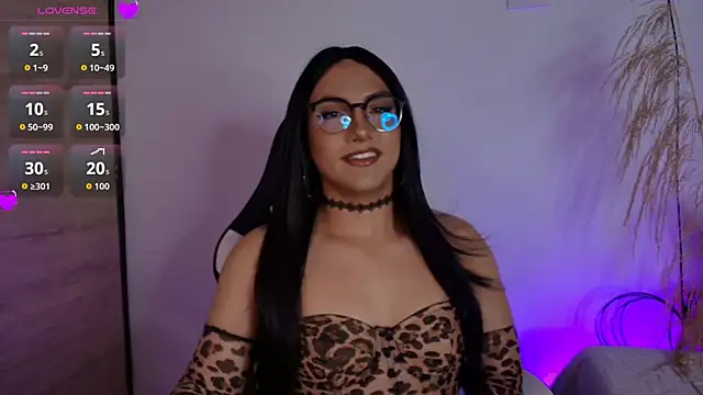 -Sofii  online show from April 5, 8:59 pm