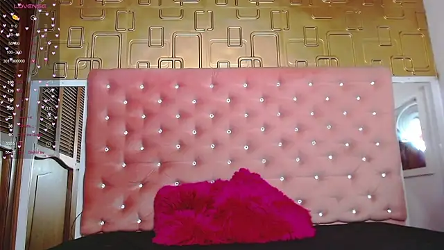 Molly gomez  online show from February 19, 7:26 pm