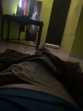 Snapshot of Dirty_08 chatting on October 29, 2:43 am Dirty 08 online show from October 29, 2:43 am