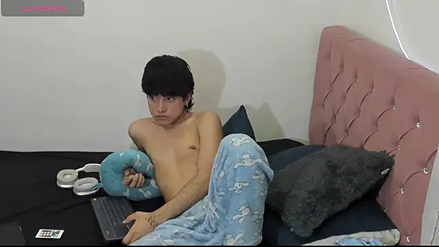 blue baby20 online show from March 6, 5:24 am