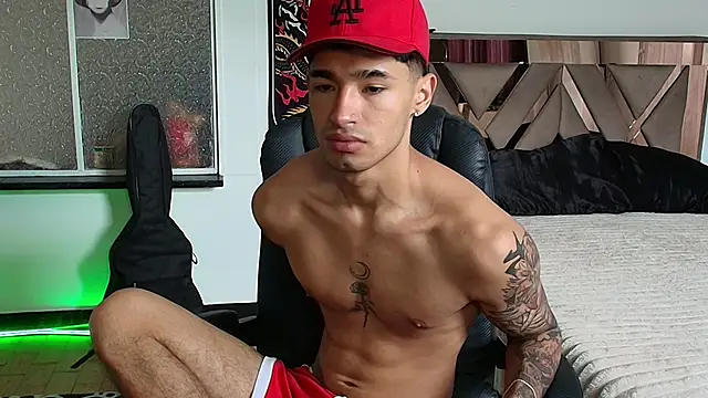 Damon  333 online show from September 29, 6:13 pm