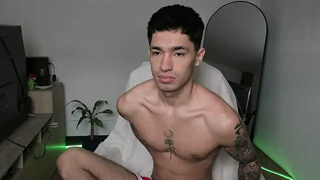 Damon  333 online show from December 17, 4:45 pm