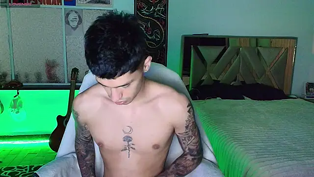 Damon  333 online show from November 10, 11:32 pm