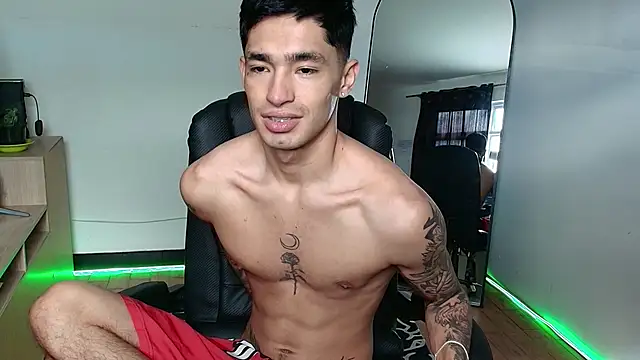 Damon  333 online show from November 26, 8:20 pm