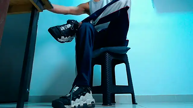 mastersmits online show from February 4, 2:28 am