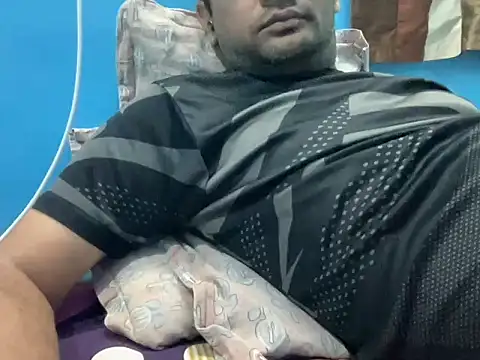 NiceBoy9099 online show from February 2, 6:07 pm