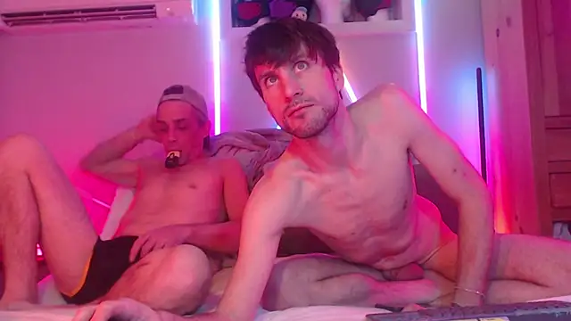 Funsizedshenanigans online show from December 28, 11:41 am