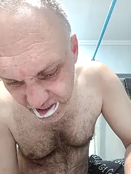 Pineapple04 online show from May 17, 5:07 am