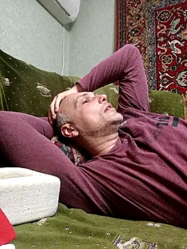 Snapshot of Pineapple04 chatting on November 28, 5:35 pm Pineapple04 online show from November 28, 5:35 pm