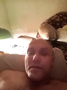 Pineapple04 online show from March 31, 9:50 pm