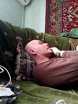 Pineapple04 online show from February 18, 8:33 am