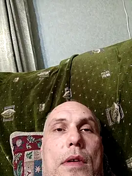 Snapshot of Pineapple04 chatting on November 20, 6:30 pm Pineapple04 online show from November 20, 6:30 pm