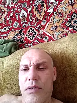 Snapshot of Pineapple04 chatting on November 4, 6:28 am Pineapple04 online show from November 4, 6:28 am