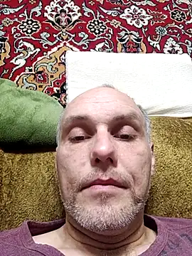 Snapshot of Pineapple04 chatting on November 29, 8:31 pm Pineapple04 online show from November 29, 8:31 pm