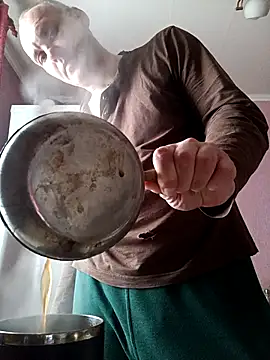 Pineapple04 online show from February 14, 8:25 am