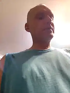 Snapshot of Pineapple04 chatting on September 20, 7:52 pm Pineapple04 online show from September 20, 7:52 pm