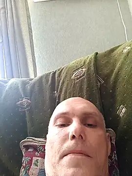 Pineapple04 online show from March 8, 8:50 am