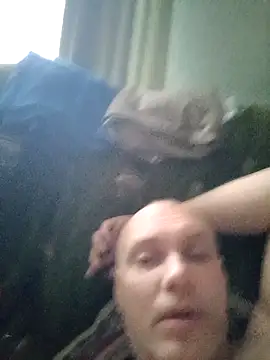 Snapshot of Pineapple04 chatting on October 25, 5:50 am Pineapple04 online show from October 25, 5:50 am