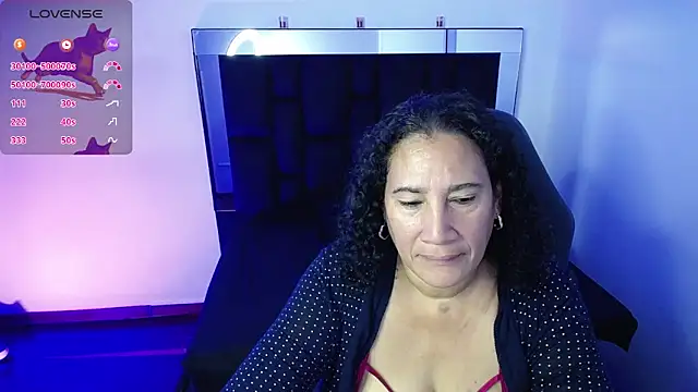 Snapshot of sussy_lee_ chatting on March 7, 4:33 pm sussy lee online show from March 7, 4:33 pm