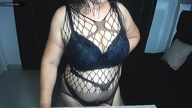 Snapshot of sussy_lee_ chatting on March 3, 3:54 pm sussy lee online show from March 3, 3:54 pm
