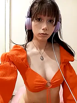 Snapshot of SashaGrinch chatting on November 23, 7:24 pm SashaGrinch online show from November 23, 7:24 pm