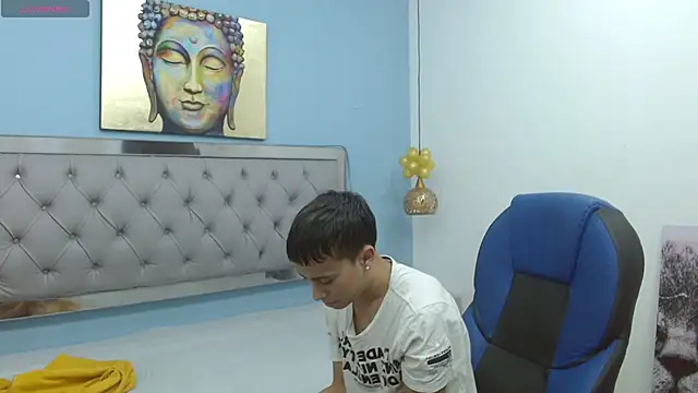 Snapshot of Xavii18 chatting on January 23, 6:35 pm Xavii18 online show from January 23, 6:35 pm