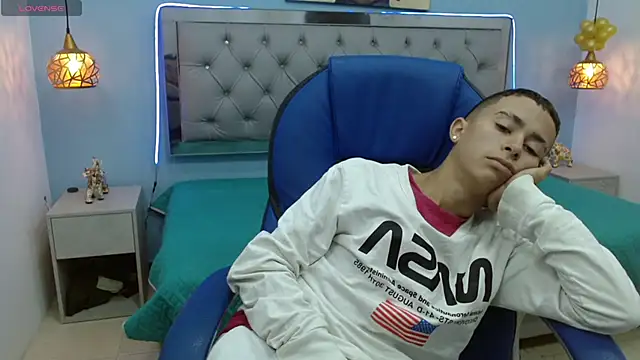 Snapshot of Xavii18 chatting on February 5, 4:03 pm Xavii18 online show from February 5, 4:03 pm