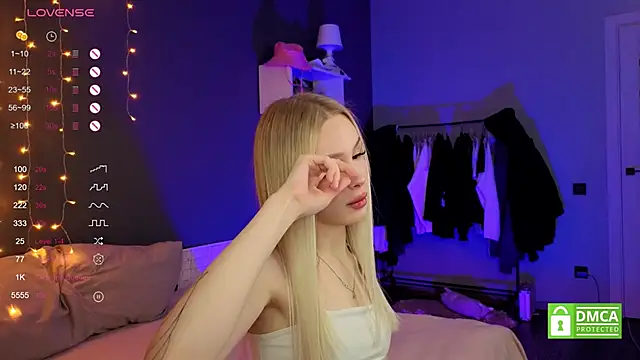 aneta alisha online show from October 19, 12:52 pm