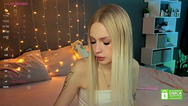 aneta alisha online show from October 9, 12:38 pm