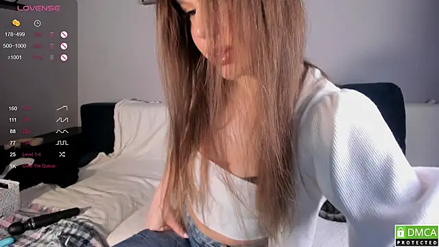 wwildfox online show from December 16, 6:23 pm