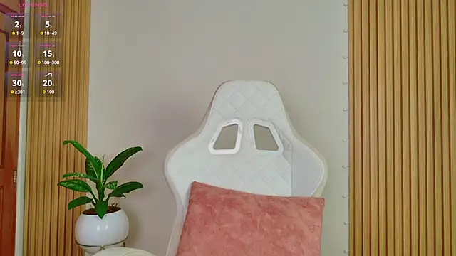 EmilyRive online show from November 11, 10:10 am