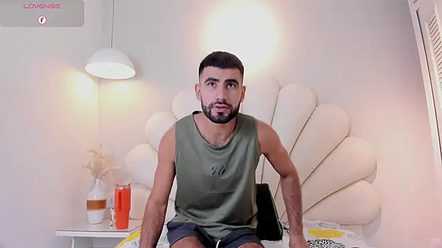 Ethan  Walker online show from April 17, 2:53 pm