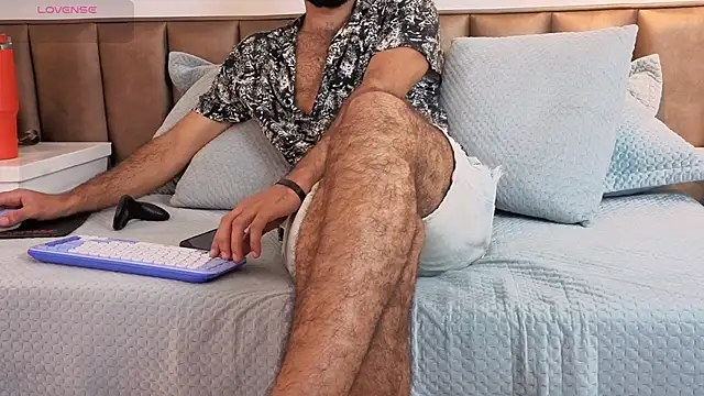 Snapshot of Ethan__Walker chatting on May 5, 7:06 pm Ethan Walker online show from May 5, 7:06 pm