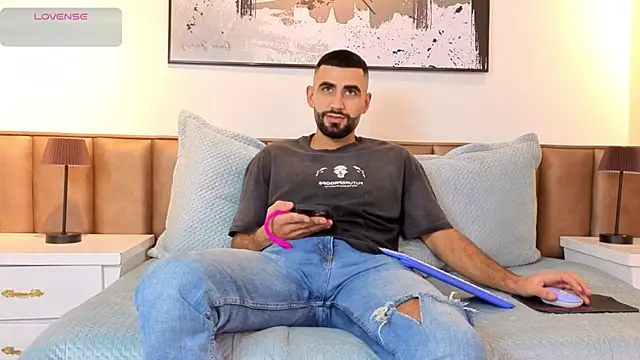 Ethan  Walker online show from February 10, 7:13 pm