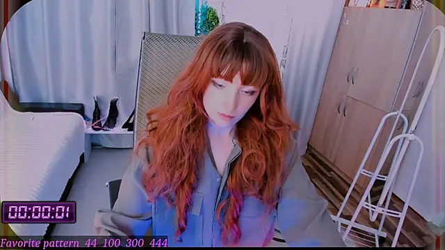 Toxic Ellies online show from March 31, 1:02 pm