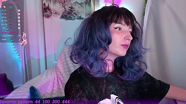 Snapshot of Toxic_Ellies chatting on July 1, 3:34 pm Toxic Ellies online show from July 1, 3:34 pm